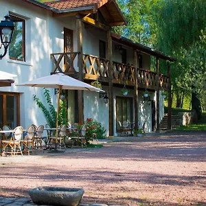la-ferme-aux-biches.hotels-rhonealpes.com/
